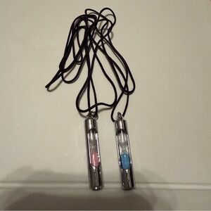 Stylish Silver Hourglass Pendant Necklace Set